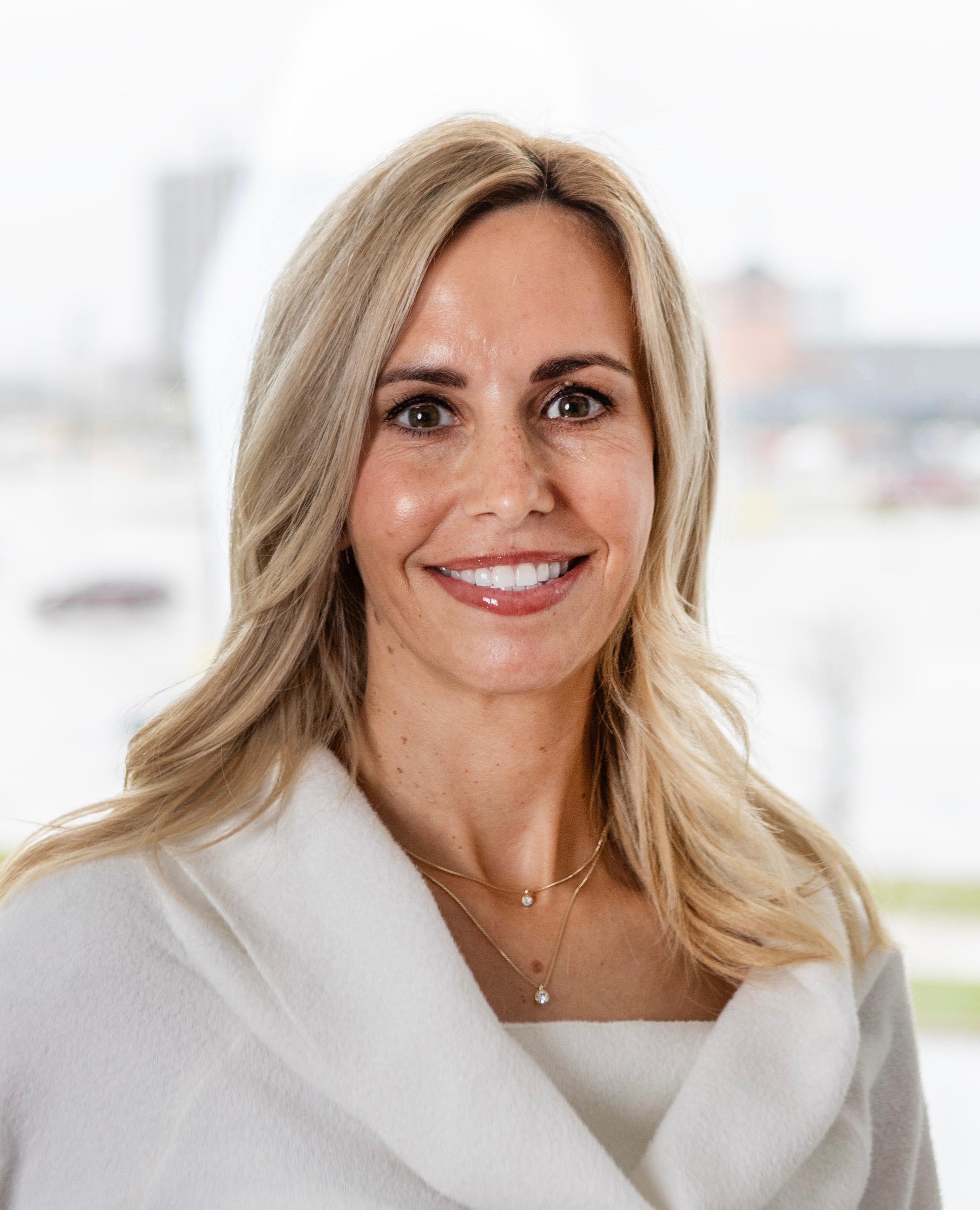 agent-Nadine Mountrakis